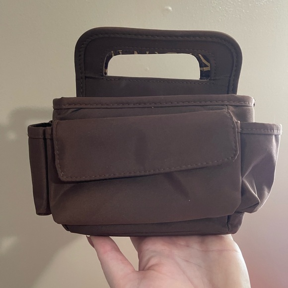 Small Giraffe Scrapbooking Craft Tool Organizer - Picture 1 of 5